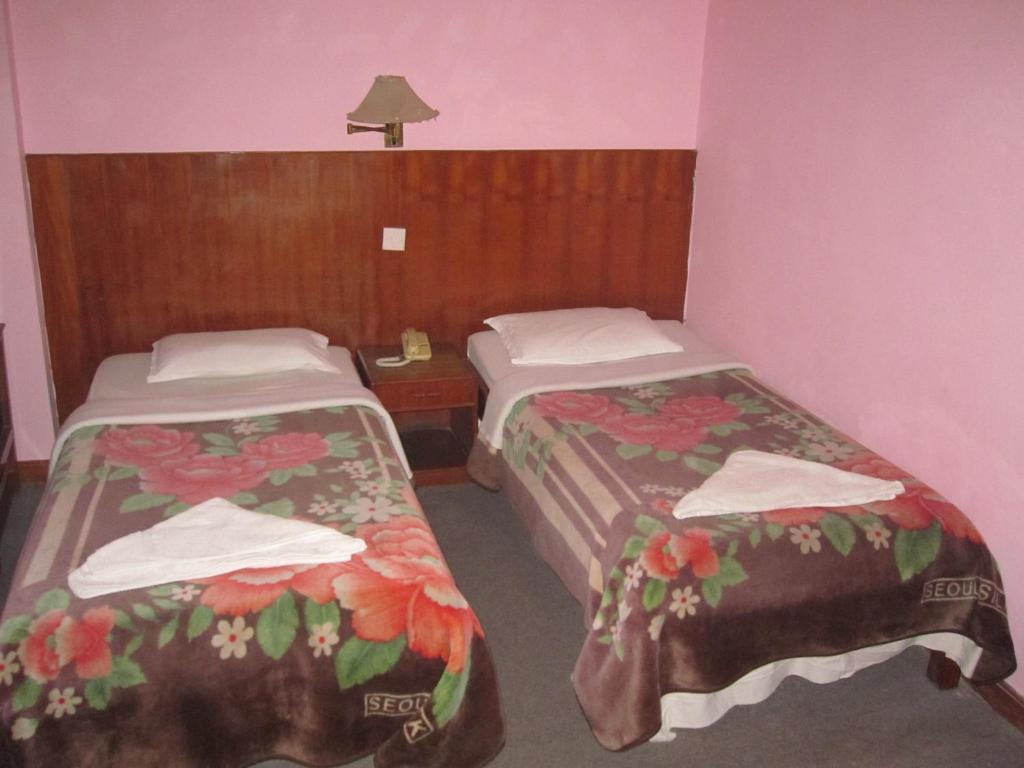 Tasi Dhargey Inn Katmandu Szoba fotó